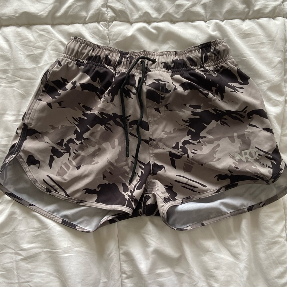 NFQ gray camo tech athletic shorts